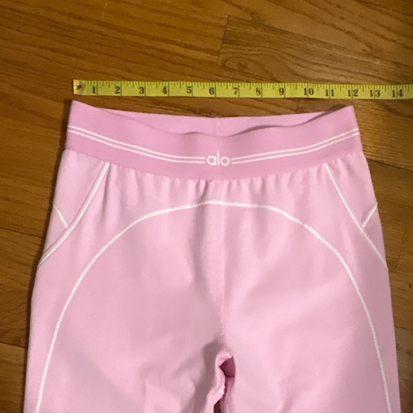 ALO Yoga Airbrush High-Waist Heart Throb Legging + Bra Set Sweet Pink size Small - Picture 9 of 9